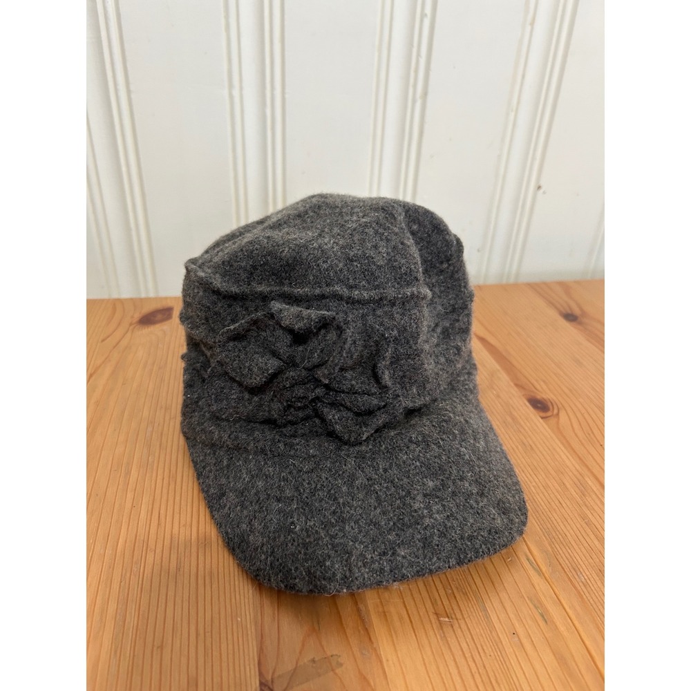 Betmar New York Gray Wool Blend Newsboy Cap with Flower Detail Retro Twee Fall